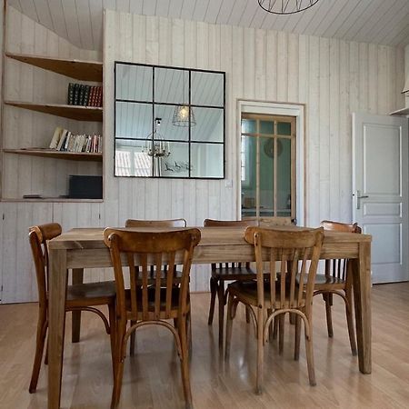Very Bright Nest With Terrace In The Village La Flotte Exterior photo
