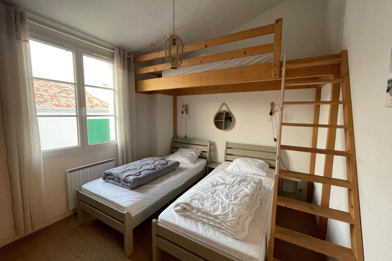 Very Bright Nest With Terrace In The Village La Flotte Exterior photo