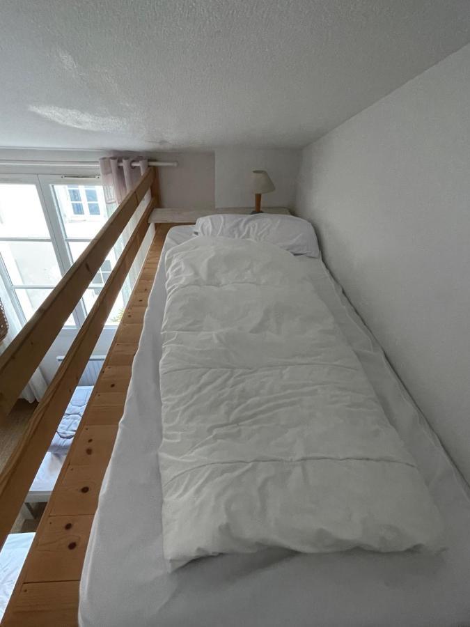 Very Bright Nest With Terrace In The Village La Flotte Exterior photo