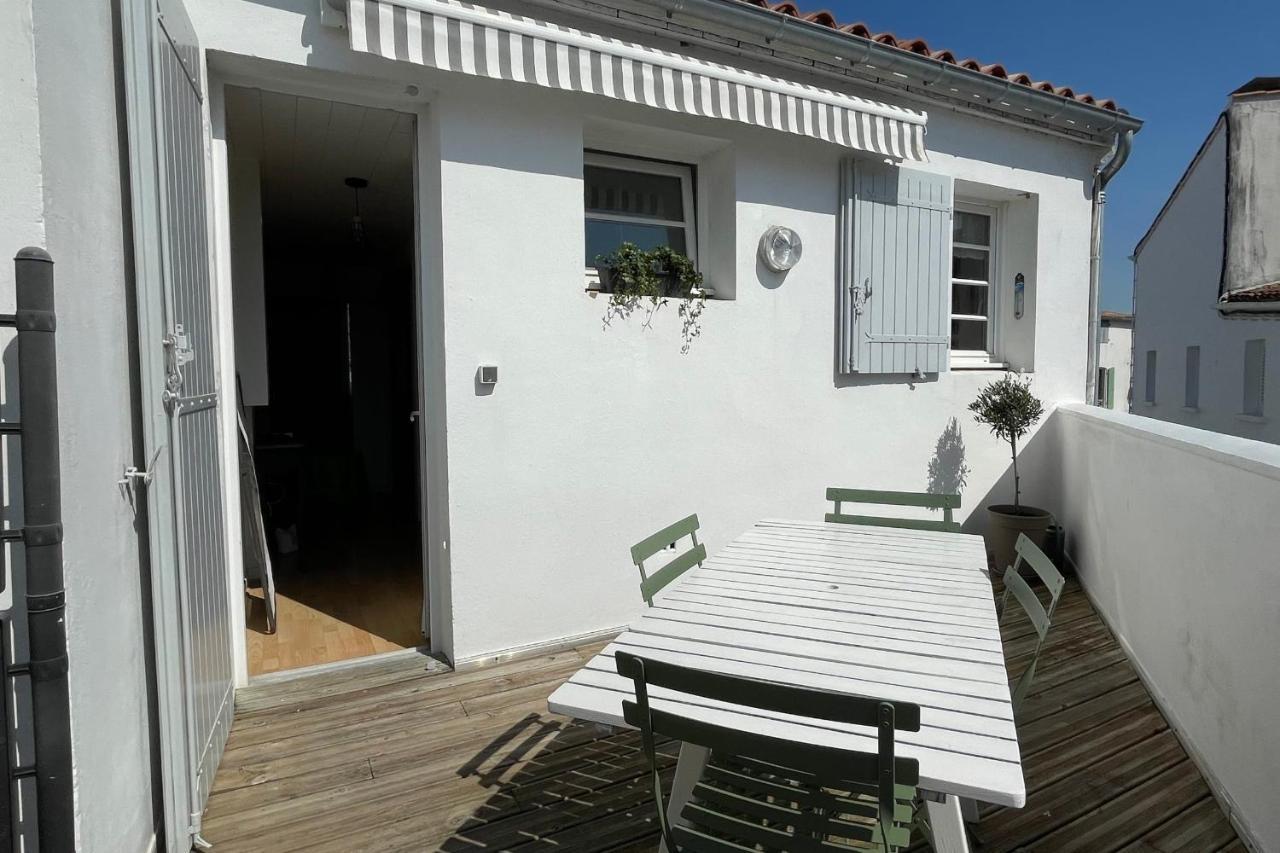 Very Bright Nest With Terrace In The Village La Flotte Exterior photo